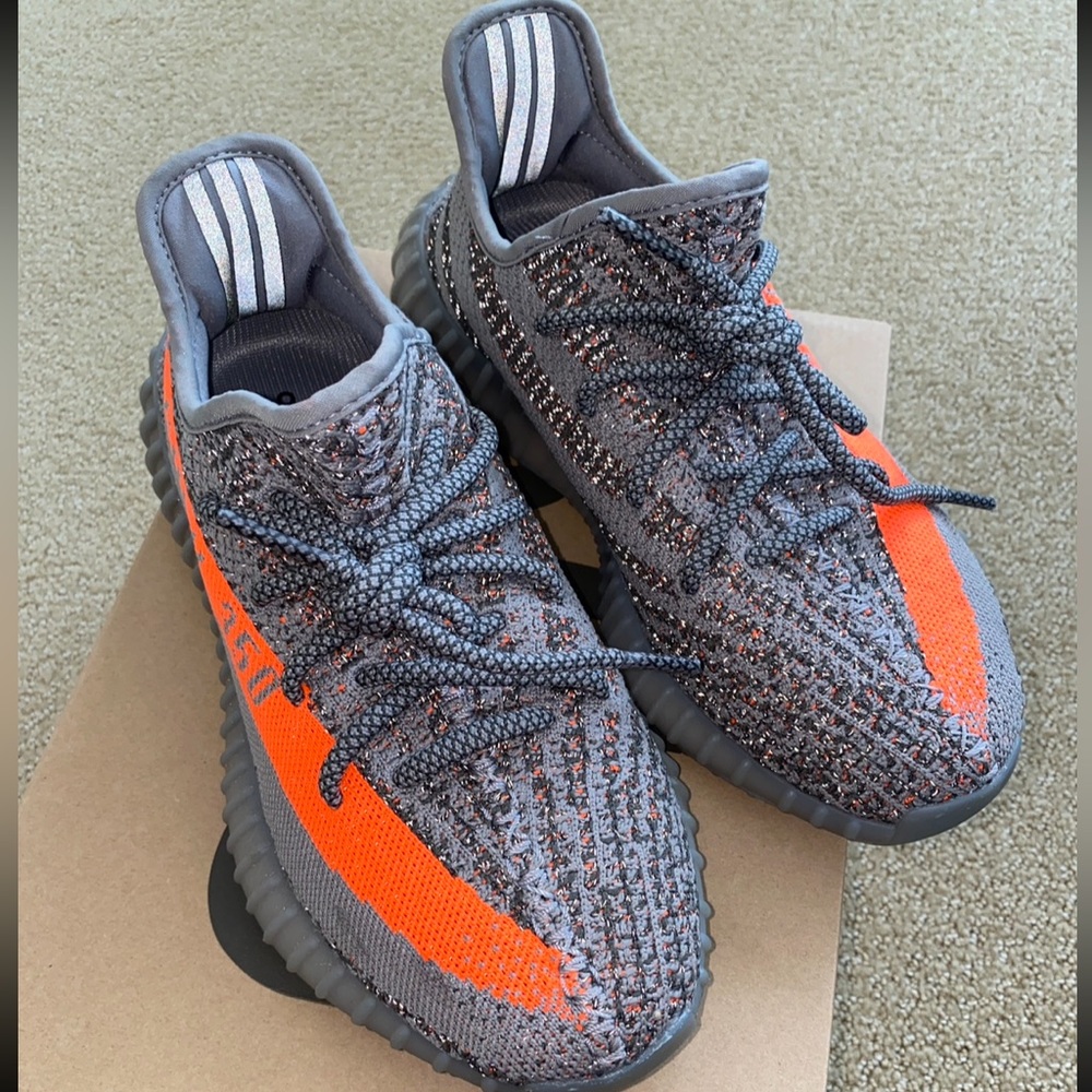 Yeezy sneakers 6.5 Authentic